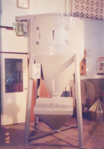 เครื่องผสมเม็ดพลาสติก