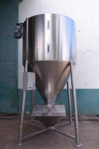 เครื่องผสมเม็ดพลาสติก